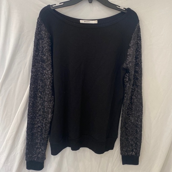 Bailey 44  black sequin sleeve sweater knot size small - Picture 1 of 5